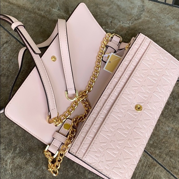 MICHAEL KORS JET SET ITEM LG WALLET ON A CHAIN - Picture 9 of 16